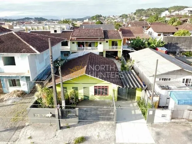 Casa com 295m², à venda, no bairro Boehmerwald em Joinville