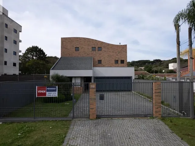 Casa com 576m² 4 quartos e 7 banheiros, à venda, no bairro Bacacheri em Curitiba