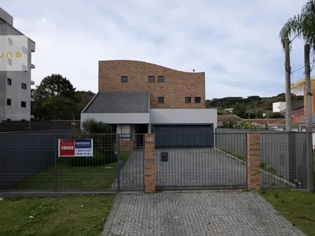Casa com 576m² 4 quartos e 5 banheiros, à venda, no bairro Bacacheri em Curitiba