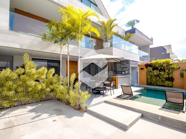 Casa com 260m², à venda, no bairro Vargem Grande em Rio de Janeiro