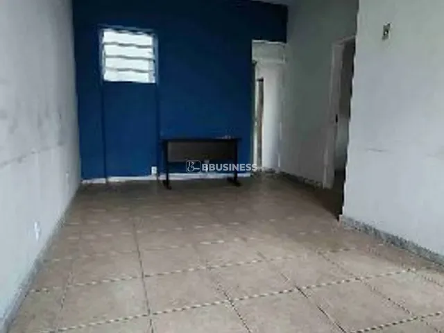 Casa 2 quartos e 2 banheiros, à venda, no bairro Centro em Campos dos Goytacazes