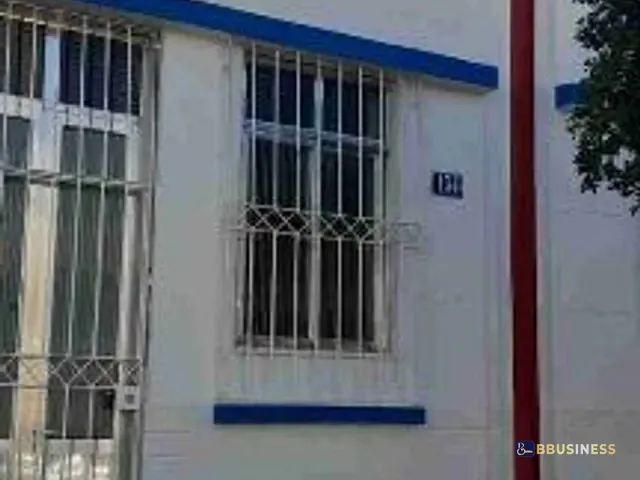 Casa 2 quartos e 2 banheiros, à venda, no bairro Centro em Campos dos Goytacazes