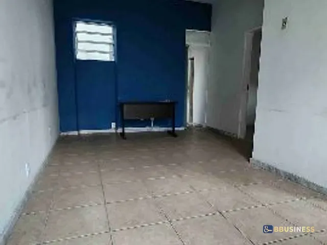 Casa 2 quartos e 2 banheiros, à venda, no bairro Centro em Campos dos Goytacazes