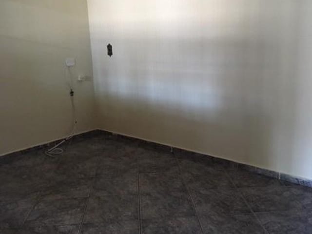 Casa com 250m² 3 quartos e 2 banheiros, para alugar, no bairro Santa Cecília em Paulínia