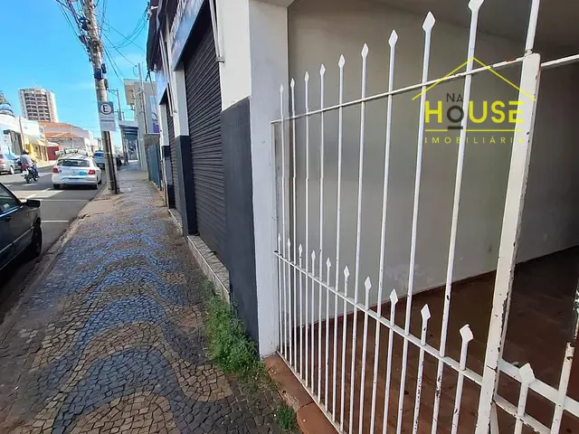 Casa com 420m² 4 quartos e 2 banheiros, à venda, no bairro Patrimônio Novo em Votuporanga