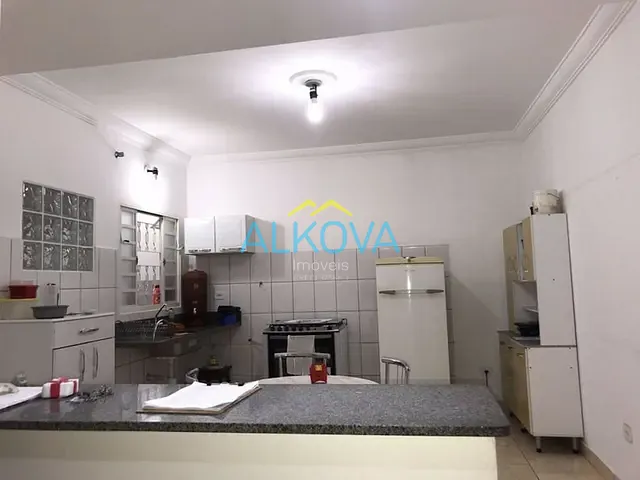 Casa com 250m² 3 quartos e 4 banheiros, à venda, no bairro Bosque dos Eucaliptos em São José dos Campos