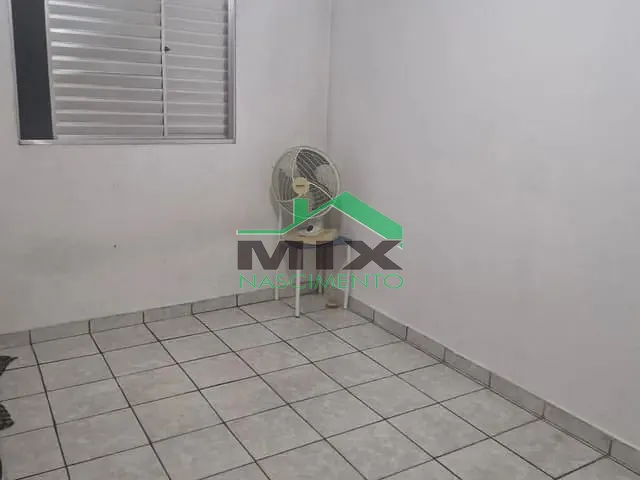 Casa 2 quartos e 2 banheiros, à venda, no bairro Taboão em Diadema