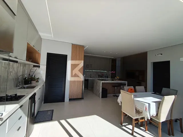 Casa com 330m² 3 quartos e 5 banheiros, à venda, no bairro Caldeira em Indaiatuba