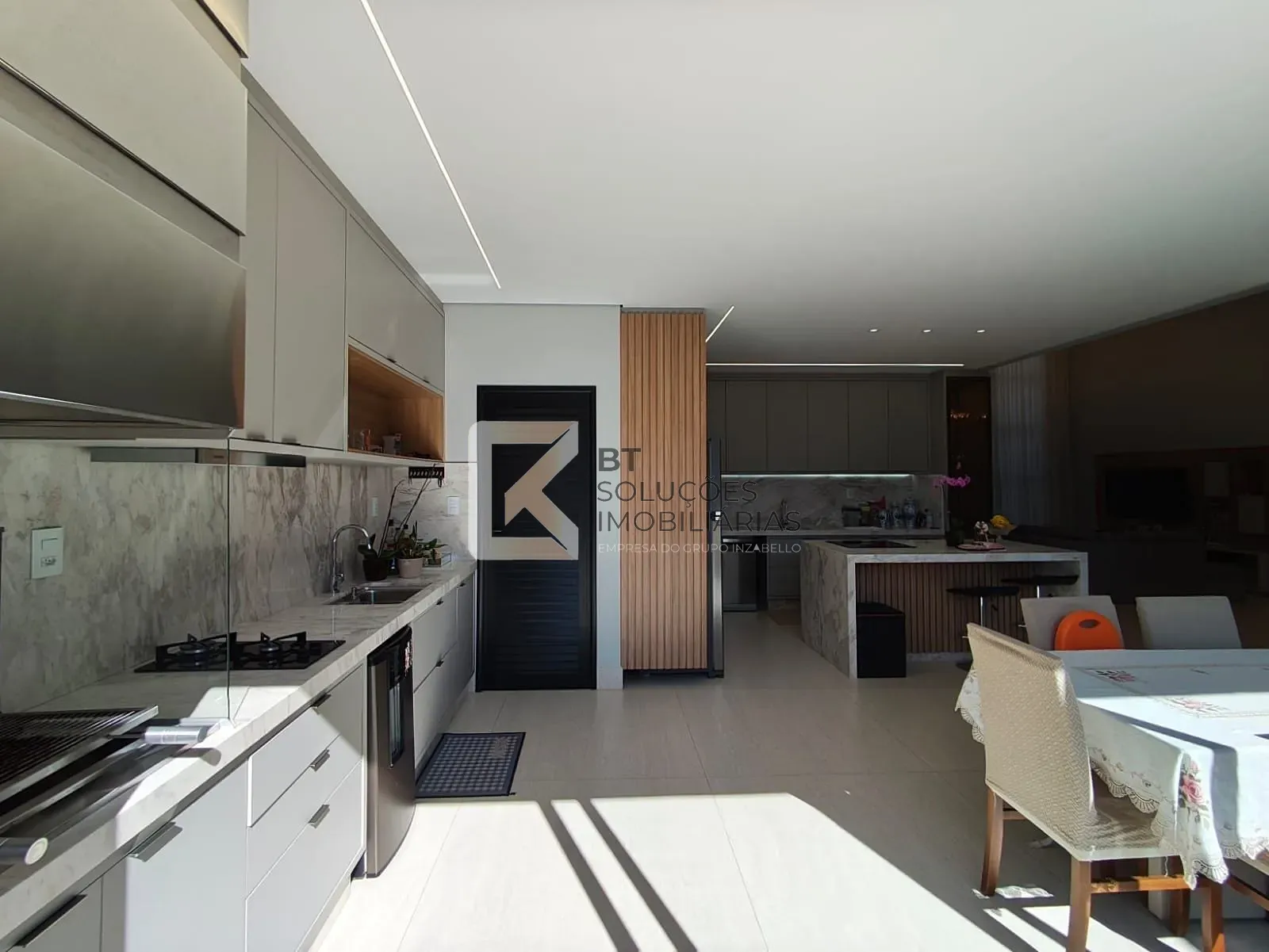 Casa, 3 quartos, 211 m² - Foto 9