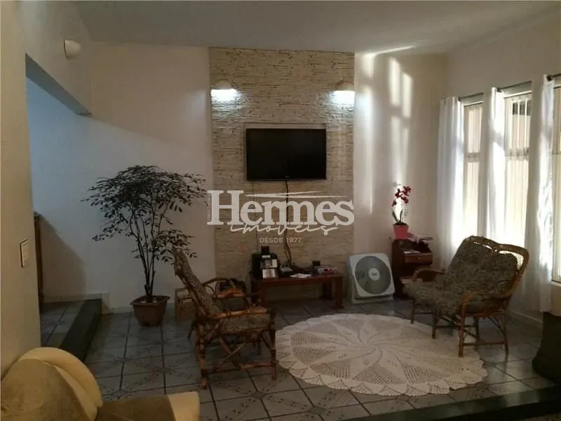 Casa, 3 quartos, 208 m² - Foto 1