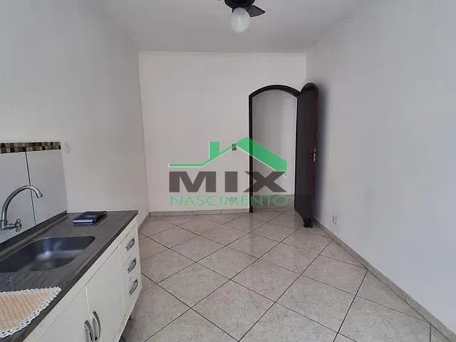 Casa com 35m² 1 quarto e 1 banheiro, para alugar, no bairro Paulicéia em São Bernardo do Campo