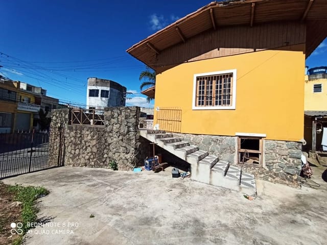 Casa com 370m² 3 quartos e 2 banheiros, à venda, no bairro Parque Esplanada em Embu das Artes