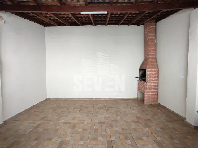 Casa com 150m² 2 quartos e 1 banheiro, à venda, no bairro Parque Jaraguá em Bauru
