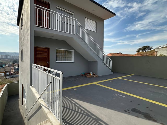 Casa 2 quartos e 1 banheiro, à venda, no bairro Jardim Olivotti em Extrema