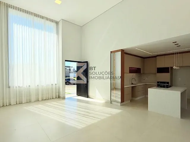Casa com 307m² 3 quartos e 5 banheiros, à venda, no bairro Caldeira em Indaiatuba