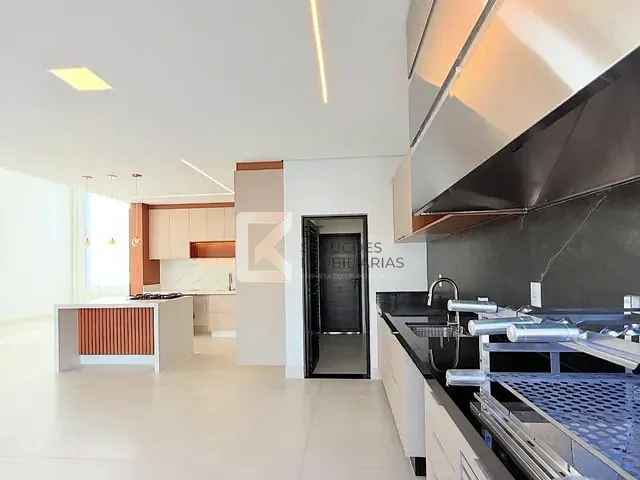 Casa com 307m² 3 quartos e 5 banheiros, à venda, no bairro Caldeira em Indaiatuba