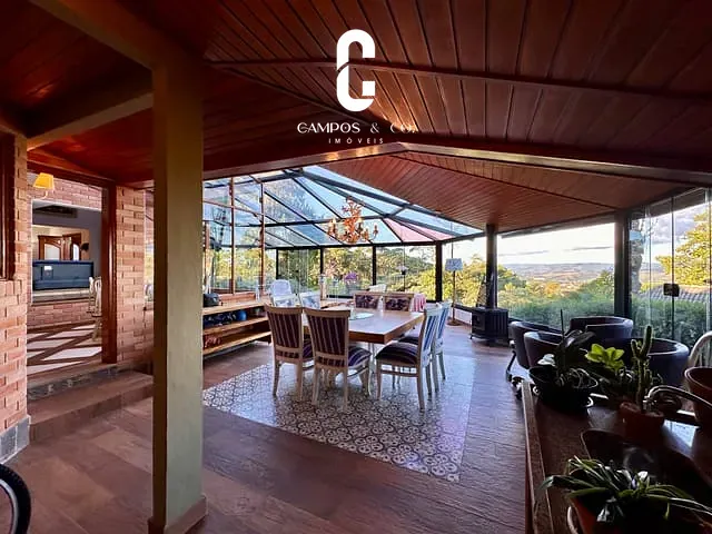 Casa 5 quartos e 6 banheiros, à venda, no bairro Alto da Boa Vista em Campos do Jordão