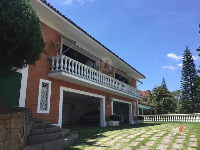 Casa com 5477m², à venda, no bairro Quitandinha em Petrópolis