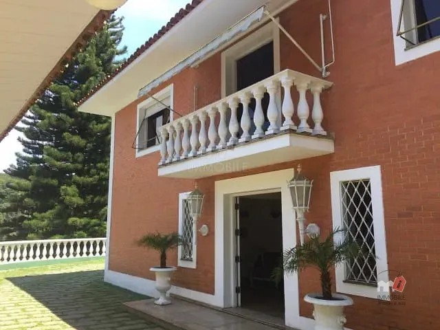 Casa com 5477m², à venda, no bairro Quitandinha em Petrópolis