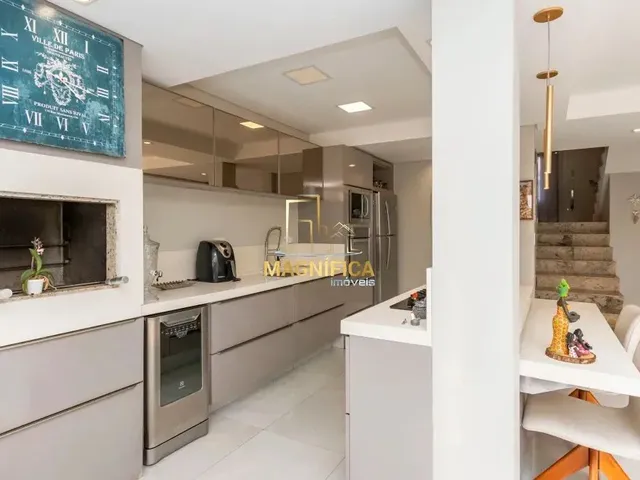 Casa 3 quartos e 3 banheiros, à venda, no bairro Guabirotuba em Curitiba