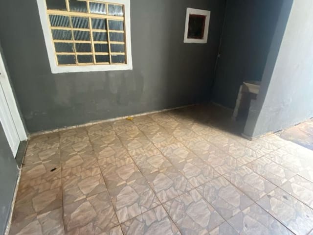 Casa com 1m² 2 quartos e 1 banheiro, para alugar, no bairro Ch Honeiros (Cambe V em Cambé