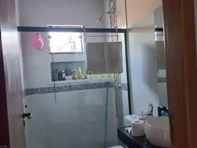 Casa com 200m² 4 quartos e 3 banheiros, à venda, no bairro Chácara São Silvestre em Taubaté