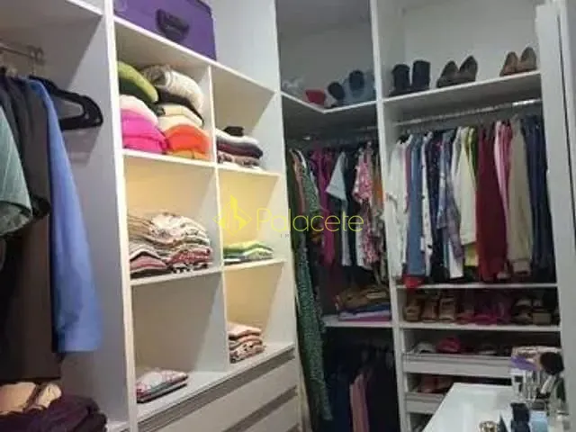Casa com 200m² 4 quartos e 3 banheiros, à venda, no bairro Chácara São Silvestre em Taubaté