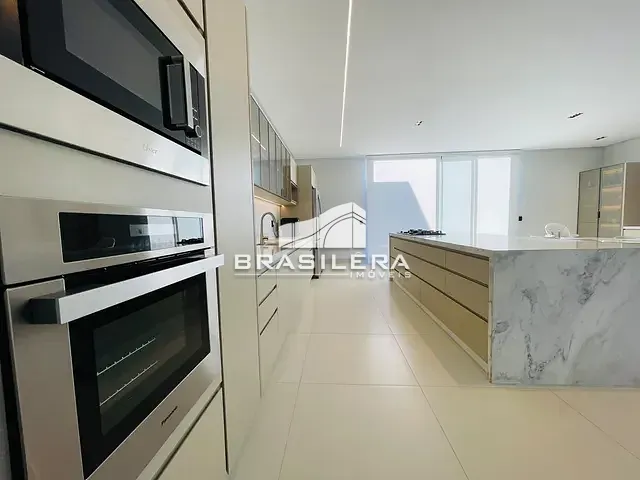 Casa com 1500m² 5 quartos e 8 banheiros, à venda, no bairro Condomínio de Sítios Talismã em Guapó