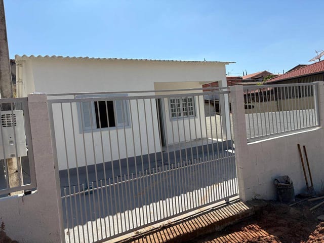 Casa com 200m² 2 quartos e 1 banheiro, à venda, no bairro Santa Clara em Campinas