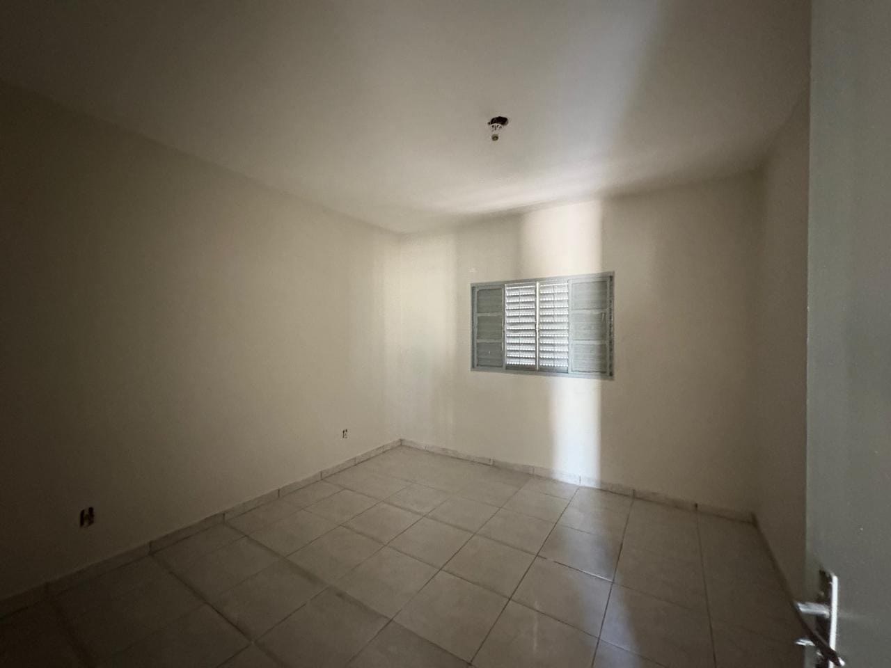 Casa para alugar com 2 quartos, 100m² - Foto 13