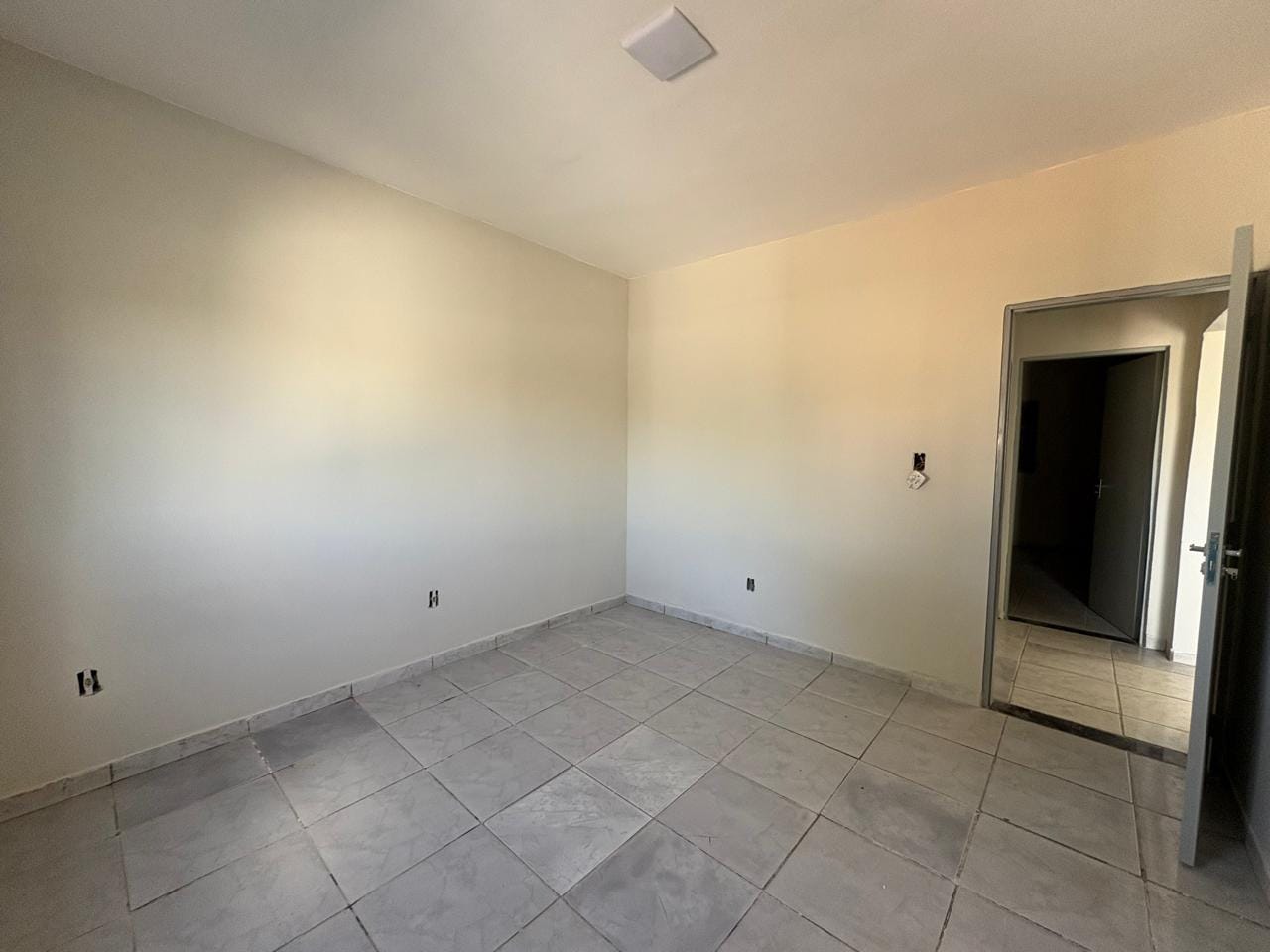 Casa para alugar com 2 quartos, 100m² - Foto 6