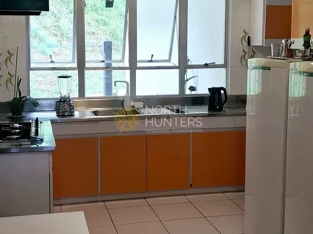 Casa com 547m² 5 quartos e 3 banheiros, à venda, no bairro Saguaçu em Joinville