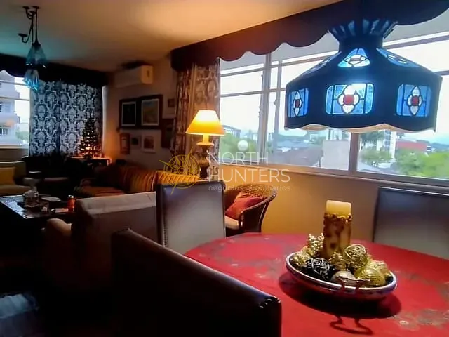 Casa com 547m² 5 quartos e 3 banheiros, à venda, no bairro Saguaçu em Joinville