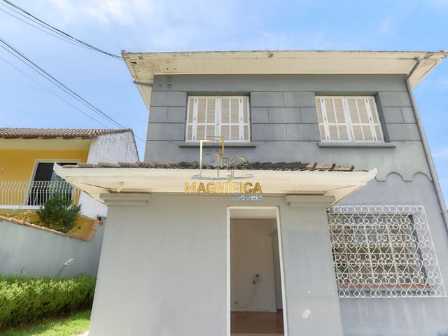 Casa 4 quartos e 4 banheiros, à venda, no bairro Campina do Siqueira em Curitiba