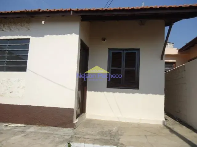 Casa com 220m² 2 quartos e 1 banheiro, à venda, no bairro Maria Amélia em Capivari