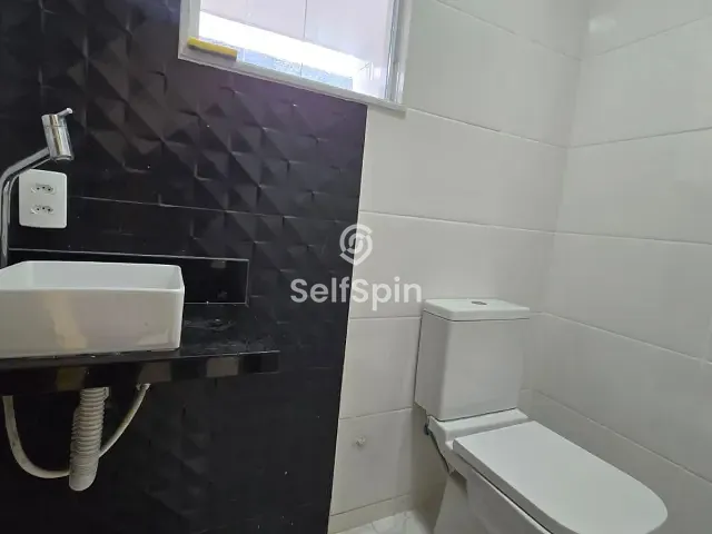 Casa 2 quartos e 2 banheiros, para alugar, no bairro Jardim Atlântico Oeste (Itaipuaçu) em Maricá