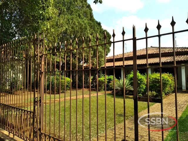 Casa com 800m² 4 quartos e 2 banheiros, à venda ou para alugar, no bairro Centro em Nova Odessa