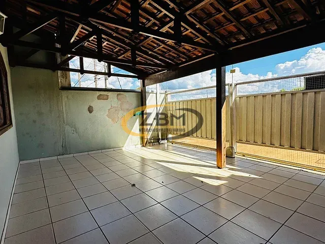 Casa com 182m² 3 quartos e 3 banheiros, à venda, no bairro Jardim Albatroz em Londrina