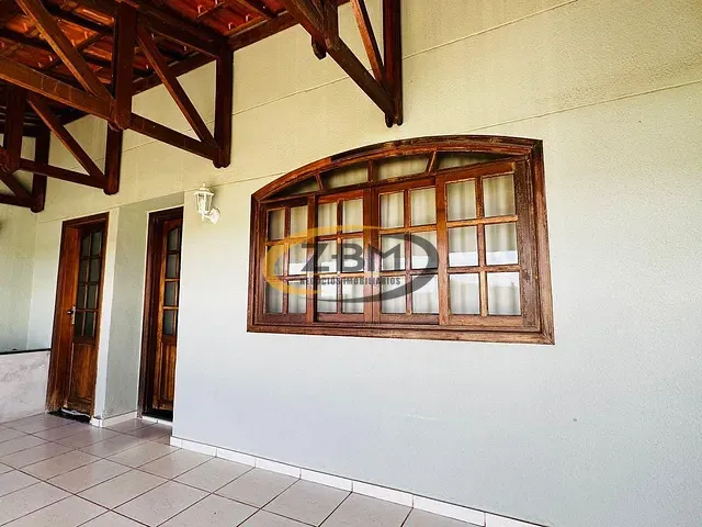 Casa com 182m² 3 quartos e 3 banheiros, à venda, no bairro Jardim Albatroz em Londrina