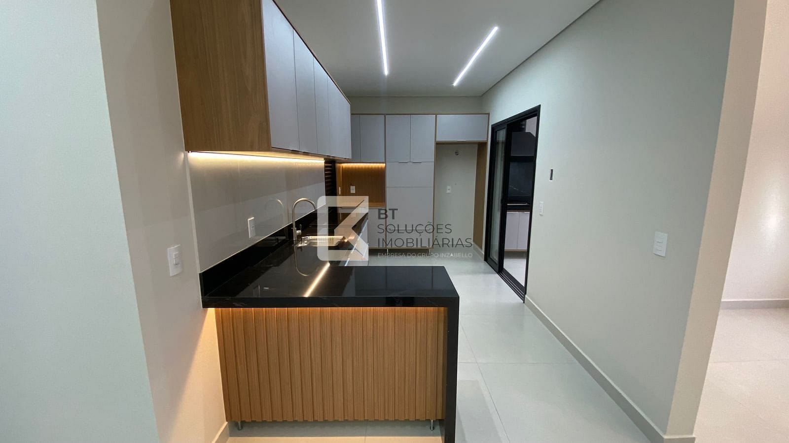 Casa à venda com 3 quartos, 115m² - Foto 11