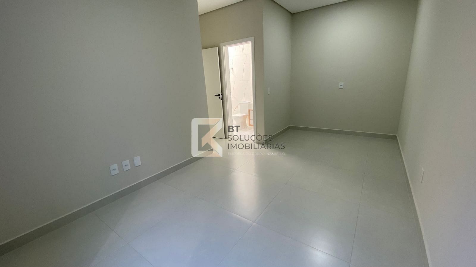 Casa à venda com 3 quartos, 115m² - Foto 14