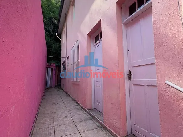 Casa com 224m² 3 quartos e 2 banheiros, à venda, no bairro Centro em Barra Mansa