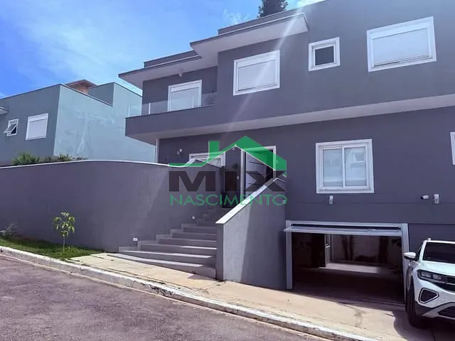 Casa com 371m² 5 quartos e 5 banheiros, à venda, no bairro Vila Santo Antônio em Cotia