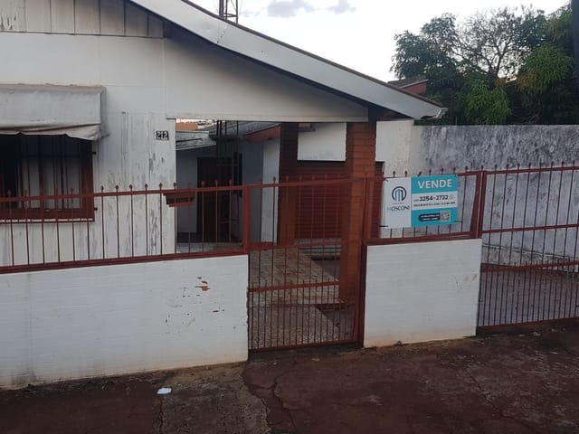 Casa com 462m², à venda, no bairro Jardim vitória em Cambé