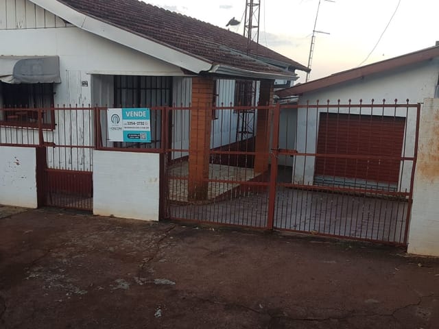 Casa com 462m², à venda, no bairro Jardim vitória em Cambé