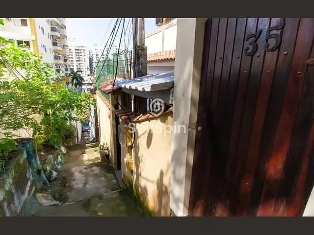 Casa 2 quartos e 1 banheiro, para alugar, no bairro Santa Rosa em Niterói