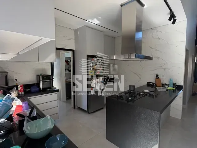 Casa 3 quartos e 4 banheiros, à venda, no bairro Residencial Tamboré em Bauru