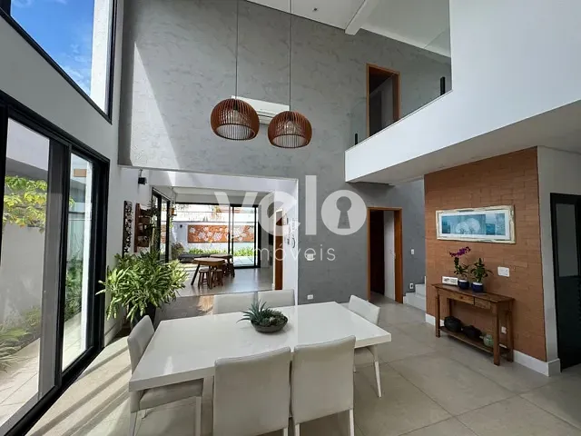 Casa 3 quartos e 4 banheiros, à venda, no bairro Piracangaguá em Taubaté