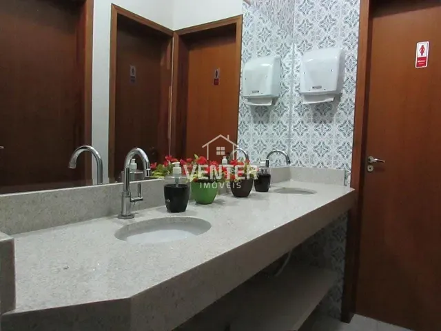 Casa com 465m², à venda, no bairro Piracangaguá em Taubaté