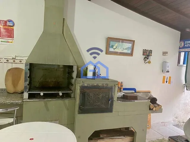 Casa 2 quartos e 1 banheiro, à venda, no bairro Cidade Jardim em Caraguatatuba